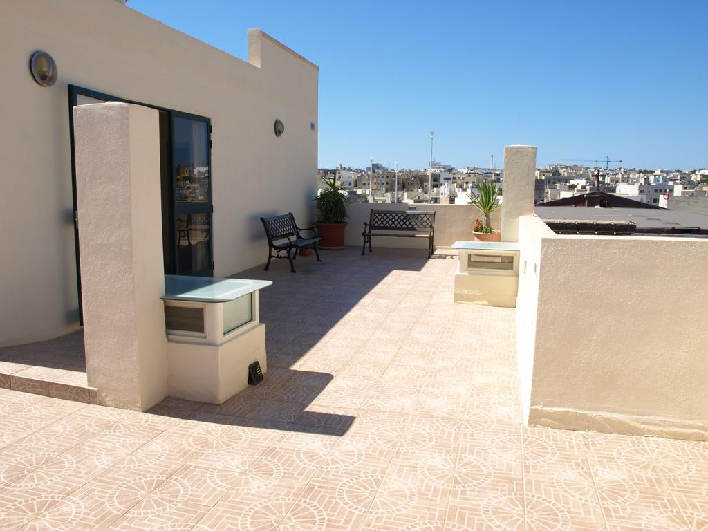 Rivotorto Retreat House Hotel Birkirkara Exterior photo