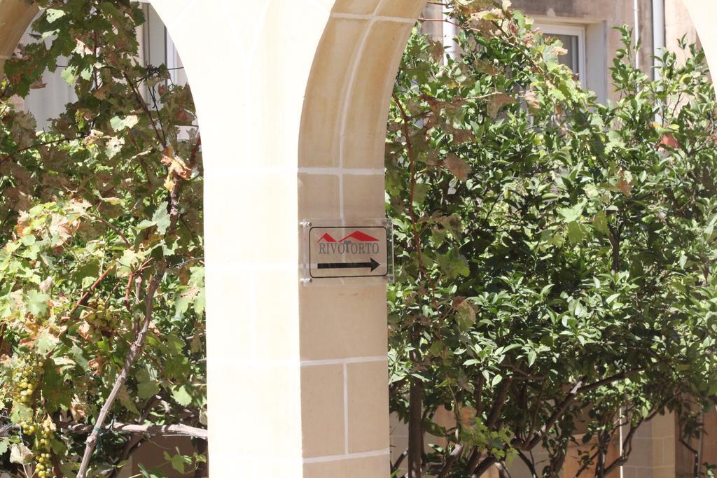 Rivotorto Retreat House Hotel Birkirkara Exterior photo