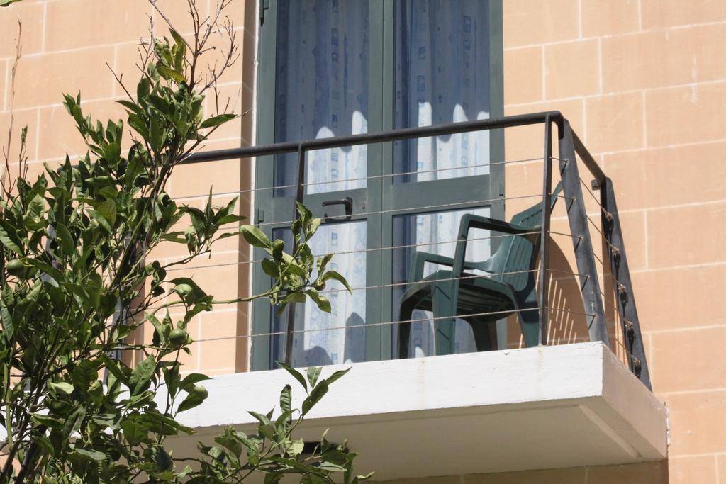 Rivotorto Retreat House Hotel Birkirkara Exterior photo
