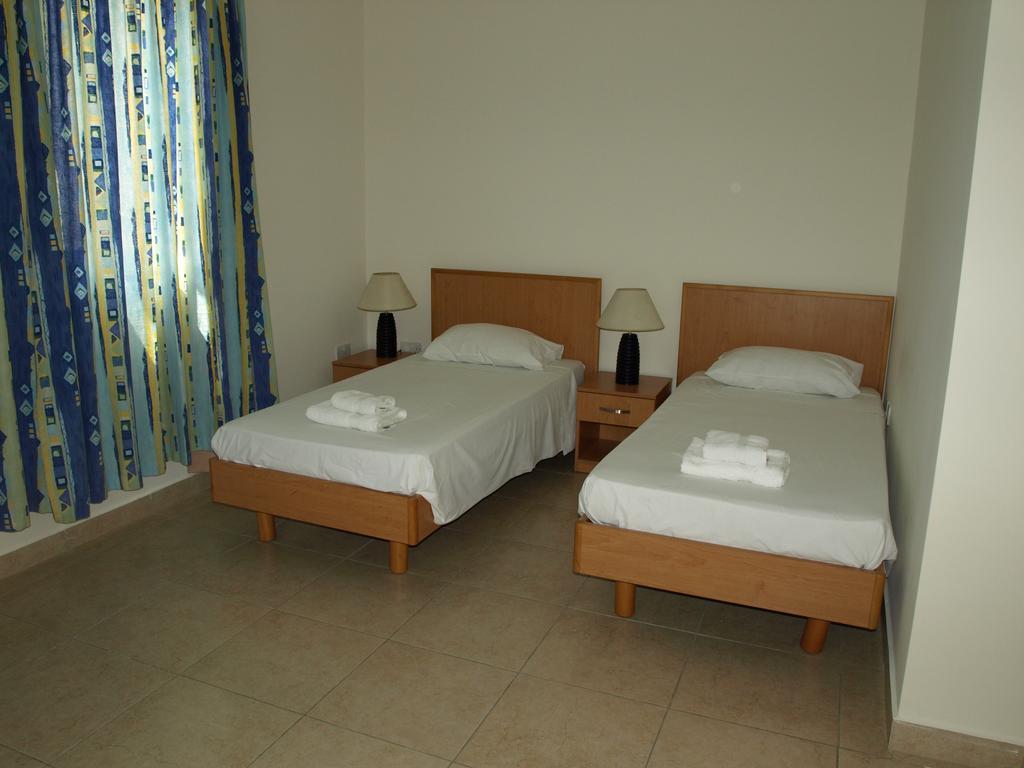 Rivotorto Retreat House Hotel Birkirkara Exterior photo